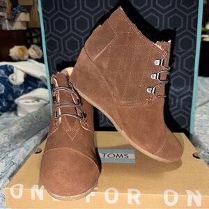 Toms Brown Suede Quilted Wedge Ankle Booties